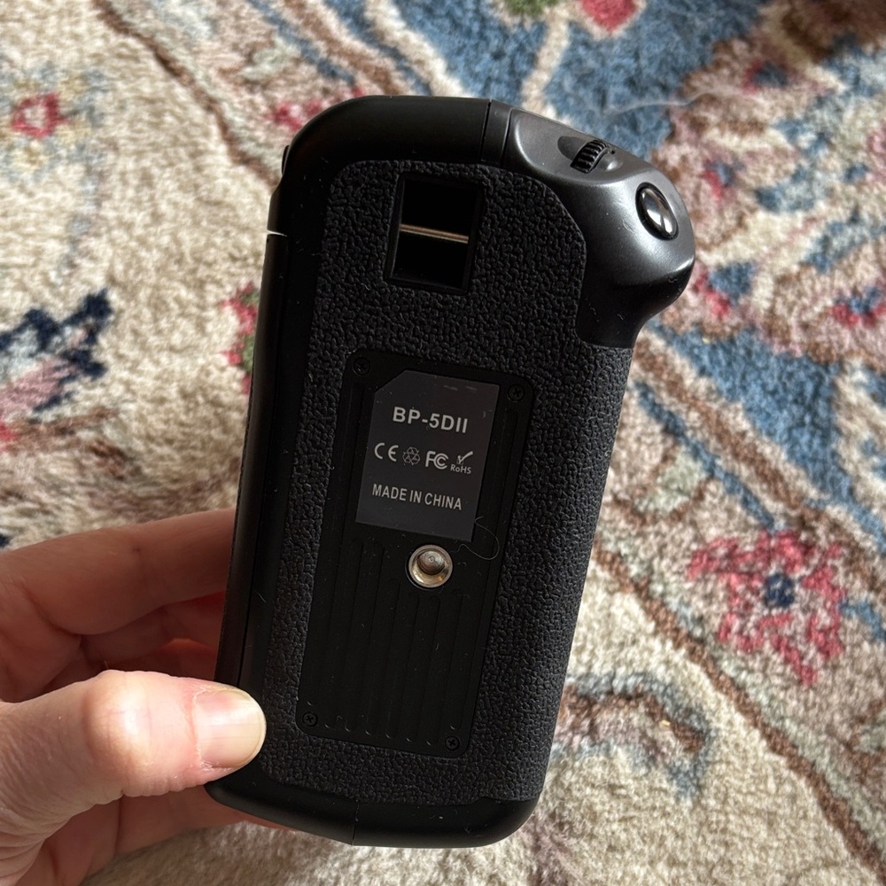 Battery Grip Canon 5D Mark II, BP-5DII Vertical Grip, Untested, No Battery Tray